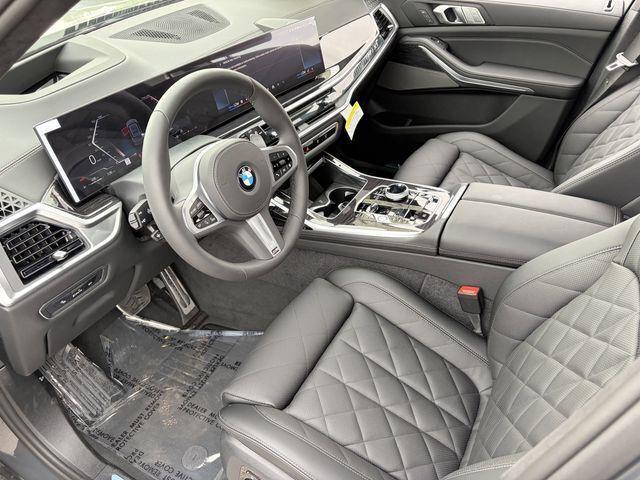 new 2026 BMW X7 car, priced at $100,614