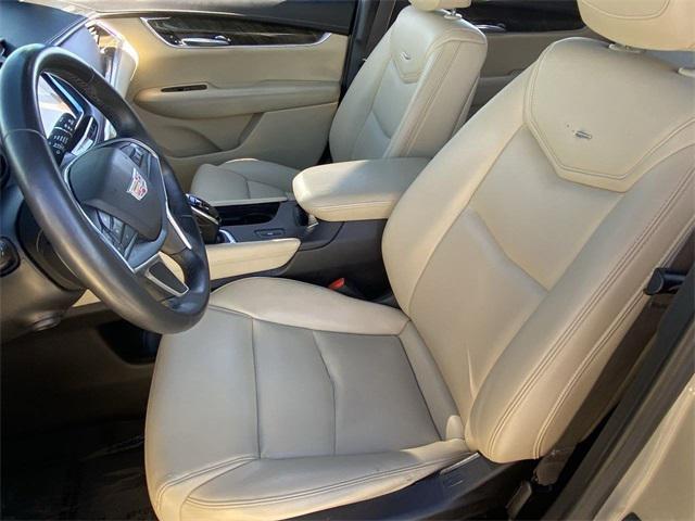 used 2017 Cadillac XT5 car, priced at $14,999