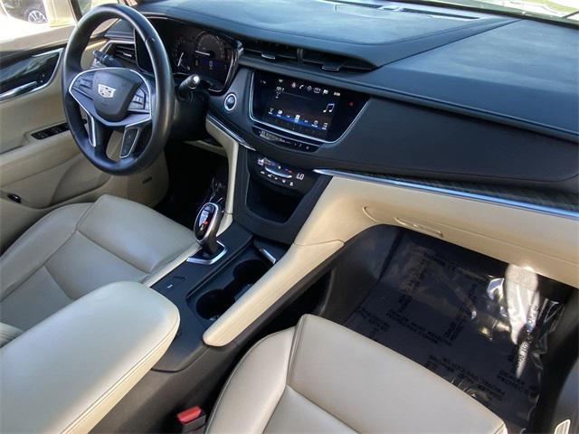 used 2017 Cadillac XT5 car, priced at $14,999