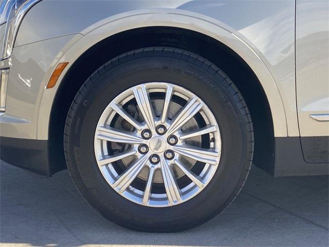 used 2017 Cadillac XT5 car, priced at $14,999