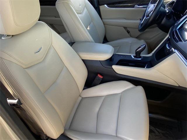 used 2017 Cadillac XT5 car, priced at $14,999