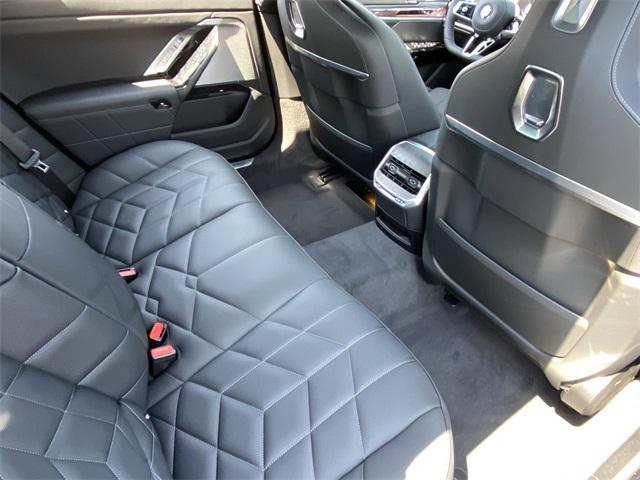 new 2025 BMW 760 car, priced at $139,025