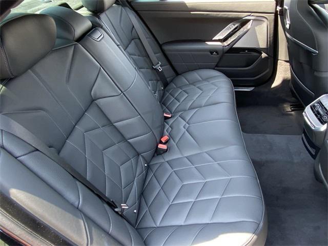 new 2025 BMW 760 car, priced at $139,025