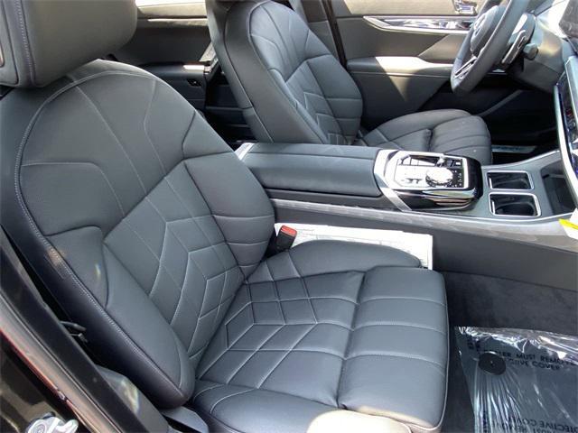 new 2025 BMW 760 car, priced at $139,025