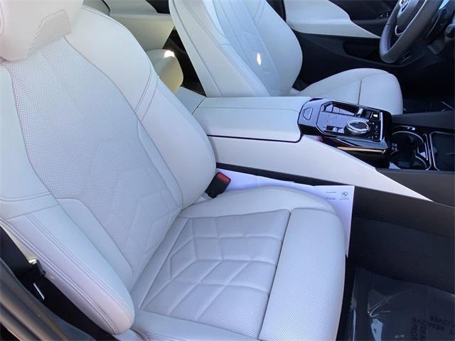 new 2025 BMW 530 car, priced at $62,725