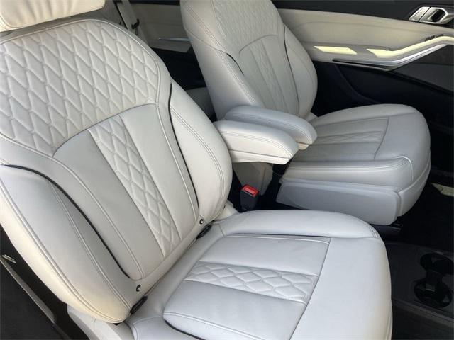 new 2026 BMW X7 car, priced at $122,590