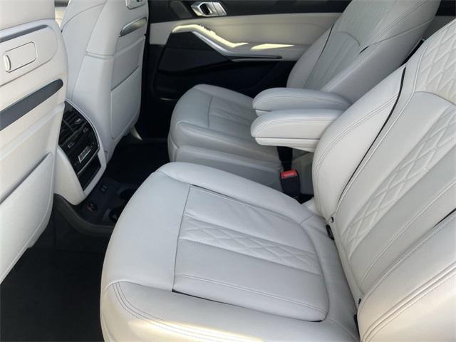 new 2026 BMW X7 car, priced at $122,590