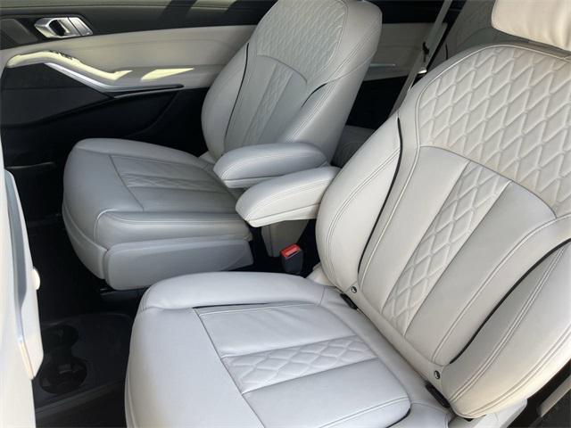 new 2026 BMW X7 car, priced at $122,590