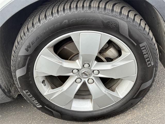 used 2019 Volvo XC40 car, priced at $18,270