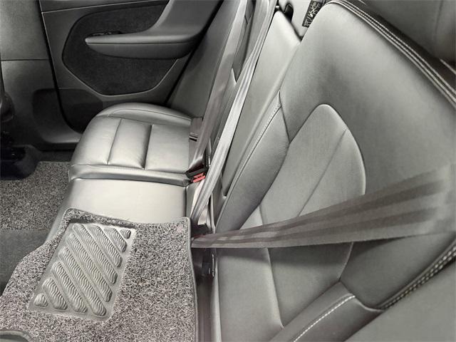 used 2019 Volvo XC40 car, priced at $18,270