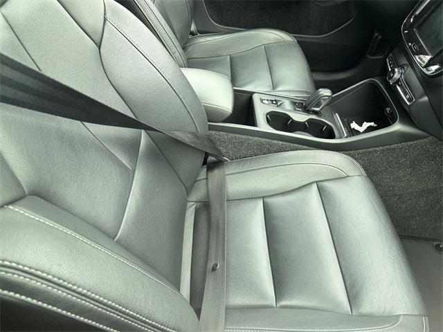 used 2019 Volvo XC40 car, priced at $18,270
