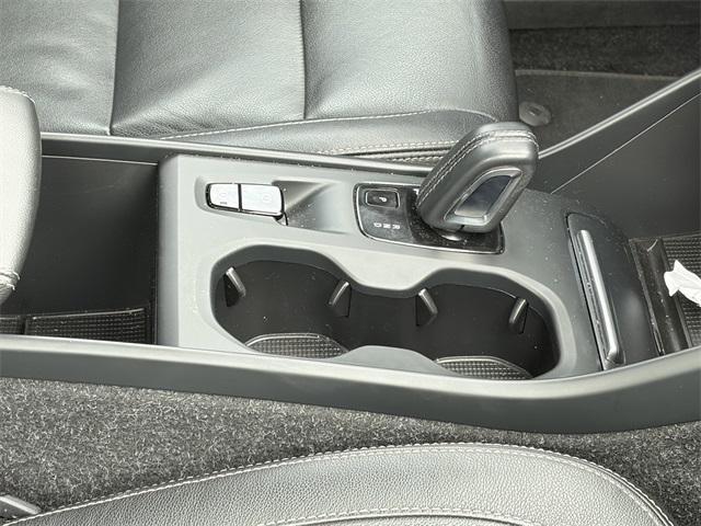 used 2019 Volvo XC40 car, priced at $18,270