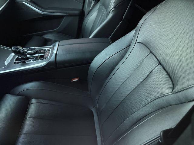used 2022 BMW X7 car, priced at $40,321