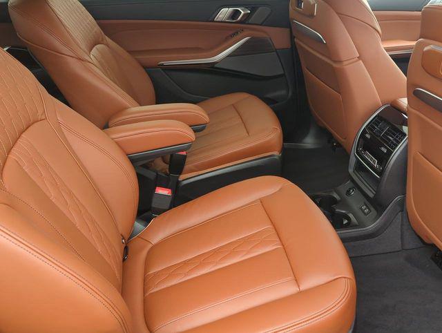 new 2026 BMW X7 car, priced at $103,315