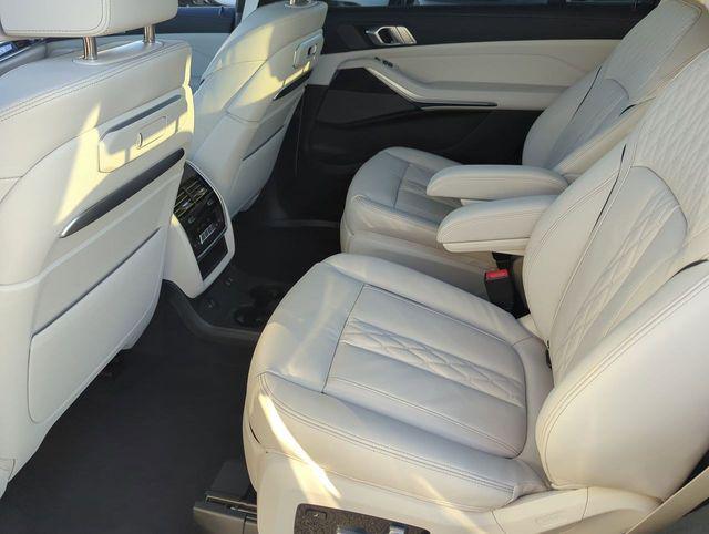 new 2026 BMW X7 car, priced at $105,300
