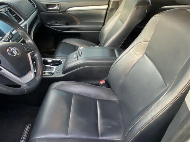 used 2019 Toyota Highlander car, priced at $25,387