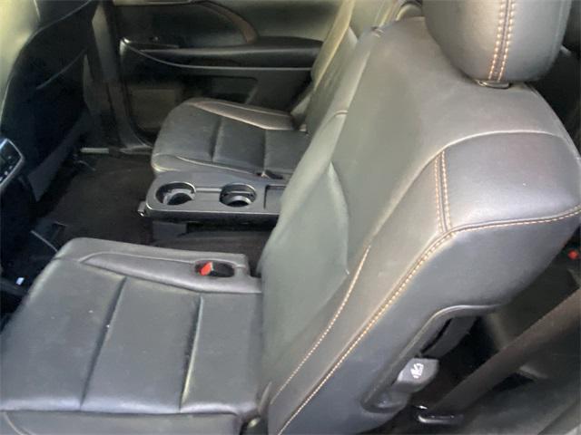 used 2019 Toyota Highlander car, priced at $25,387