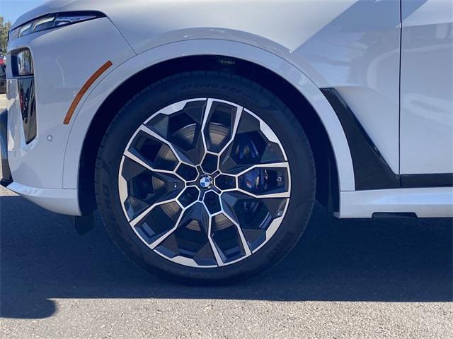 new 2025 BMW X7 car, priced at $115,670