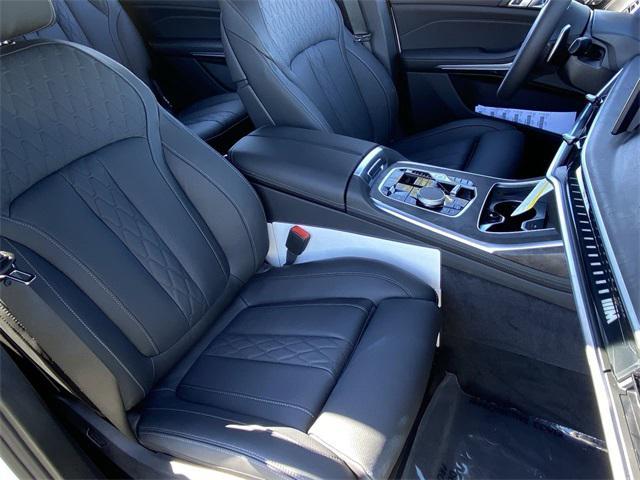 new 2025 BMW X7 car, priced at $115,670