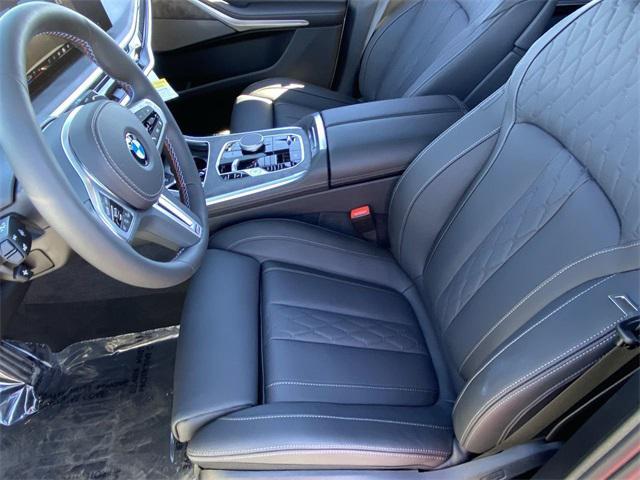 new 2025 BMW X7 car, priced at $115,670