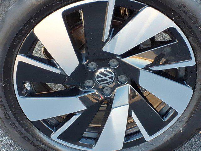 used 2024 Volkswagen Atlas Cross Sport car, priced at $31,898