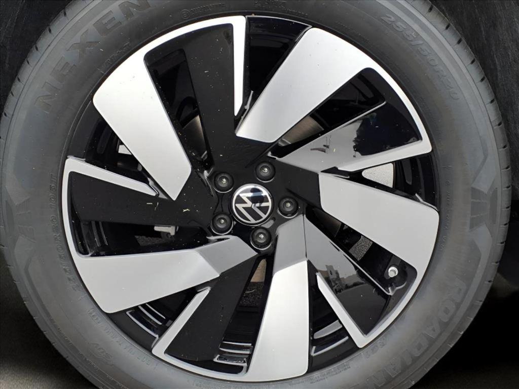 new 2026 Volkswagen Atlas Cross Sport car, priced at $50,663