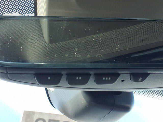 new 2026 Volkswagen Atlas car, priced at $50,081