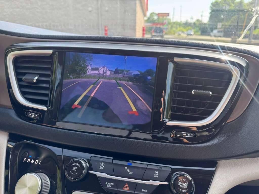 used 2017 Chrysler Pacifica car, priced at $11,500