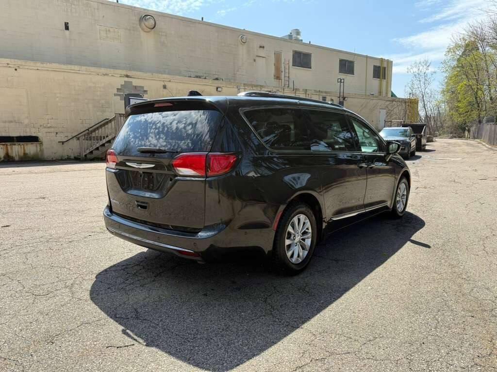used 2018 Chrysler Pacifica car, priced at $12,500