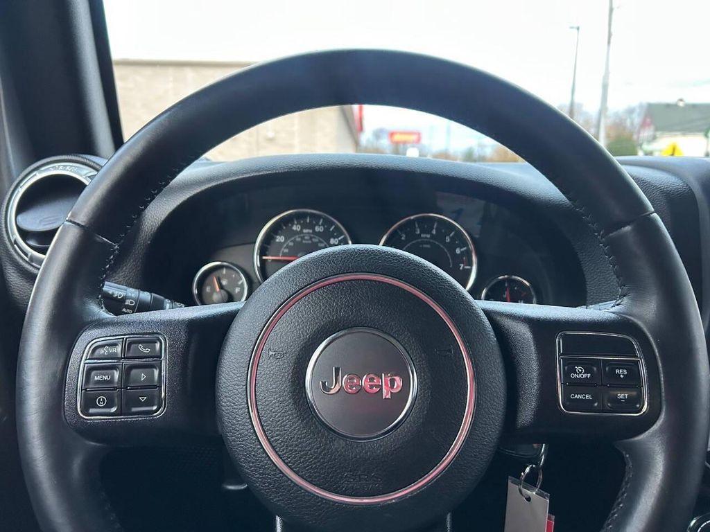 used 2015 Jeep Wrangler Unlimited car, priced at $18,300