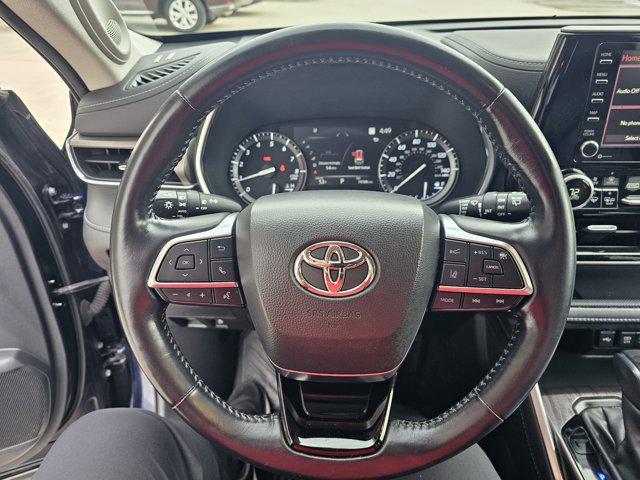 used 2021 Toyota Highlander car, priced at $33,990