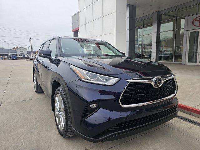 used 2021 Toyota Highlander car, priced at $33,990