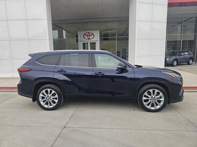 used 2021 Toyota Highlander car, priced at $33,990