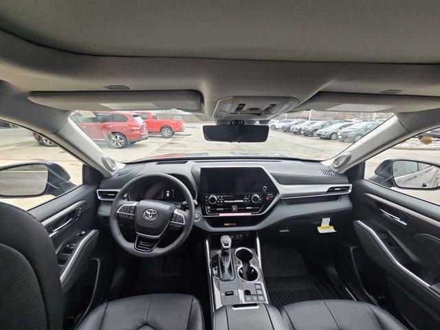 new 2026 Toyota Highlander Hybrid car, priced at $59,216