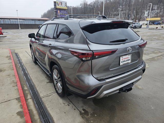 new 2026 Toyota Highlander Hybrid car, priced at $59,216