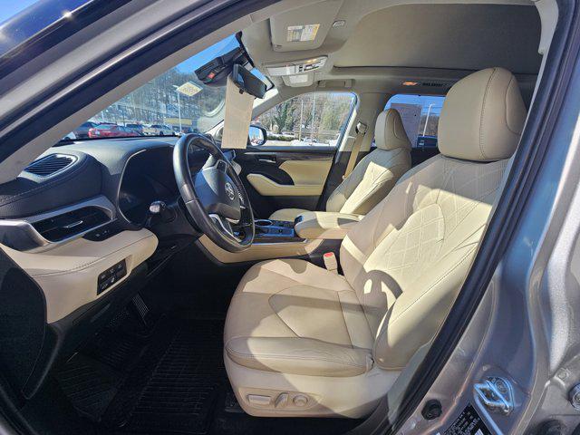 used 2023 Toyota Highlander Hybrid car, priced at $43,530