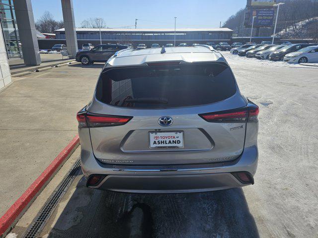 used 2023 Toyota Highlander Hybrid car, priced at $43,530