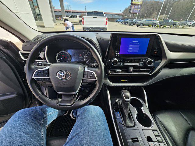 used 2023 Toyota Highlander car, priced at $34,452