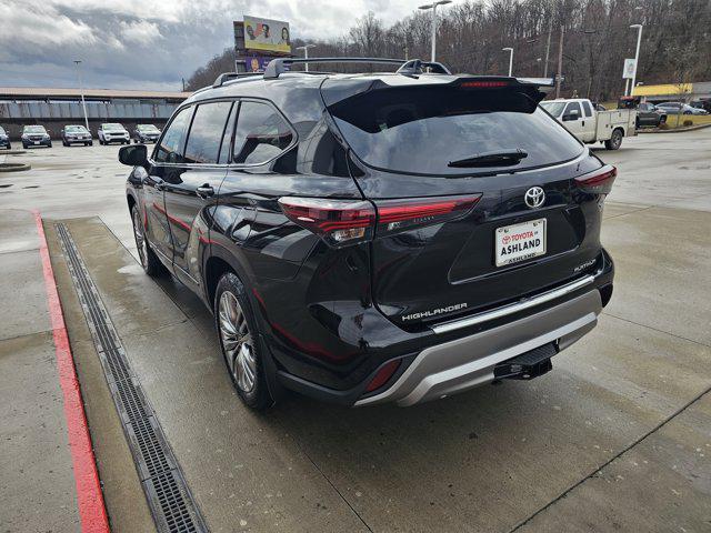 new 2026 Toyota Highlander Hybrid car, priced at $58,482