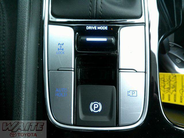 used 2025 Hyundai SANTA CRUZ car, priced at $27,900