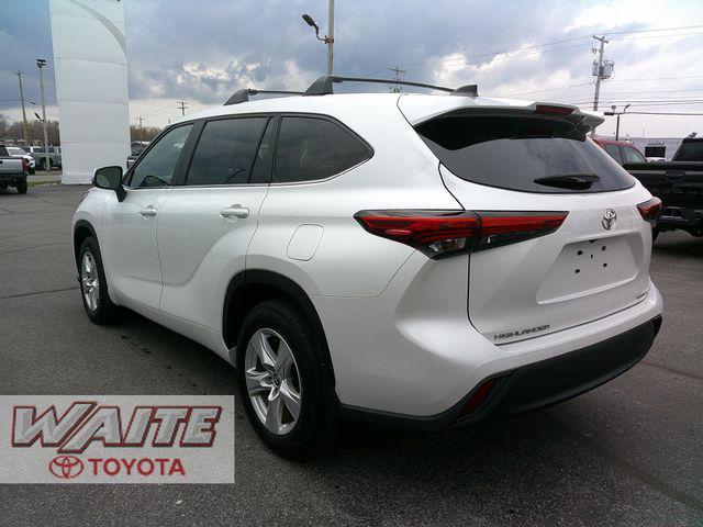 used 2023 Toyota Highlander car, priced at $33,500