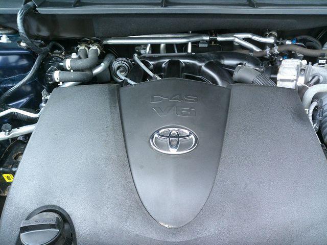 used 2022 Toyota Highlander car, priced at $34,800