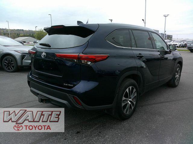 used 2022 Toyota Highlander car, priced at $34,800
