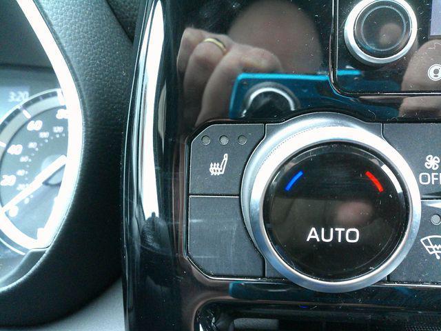 used 2022 Toyota Highlander car, priced at $34,800