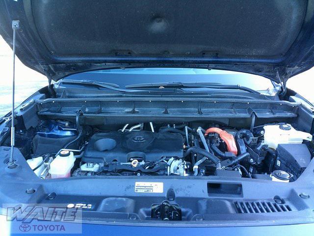 used 2021 Toyota Highlander Hybrid car, priced at $30,900