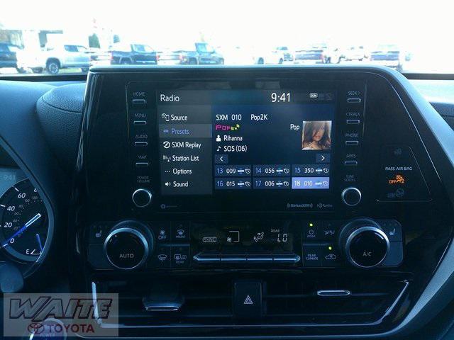 used 2021 Toyota Highlander Hybrid car, priced at $30,900