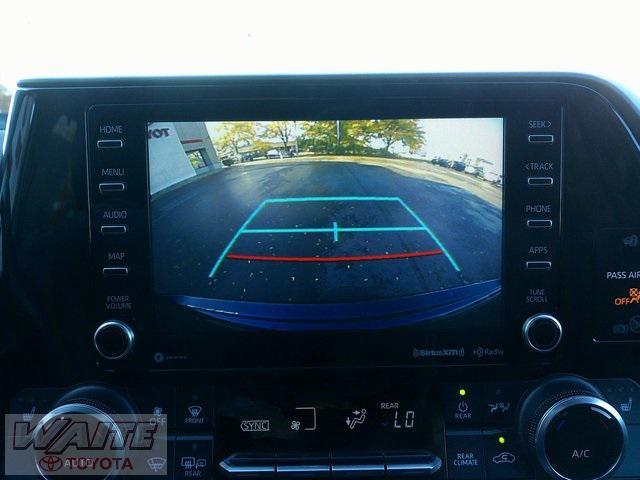 used 2021 Toyota Highlander Hybrid car, priced at $30,900