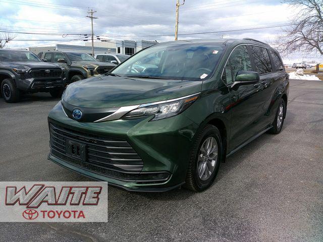used 2024 Toyota Sienna car, priced at $41,500