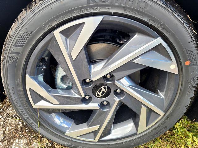 new 2025 Hyundai Elantra car, priced at $23,102