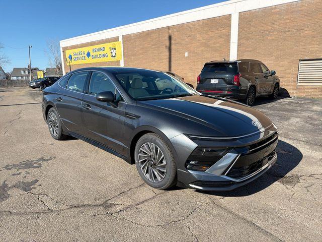 new 2026 Hyundai Sonata Hybrid car, priced at $30,550